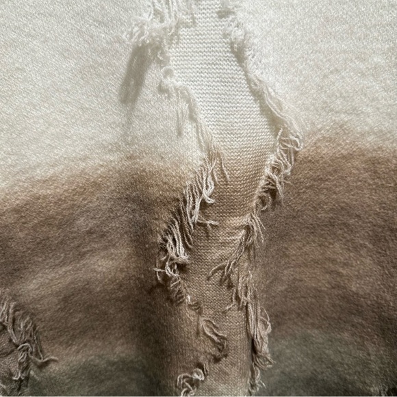 1.4.3. Story by Lineup Fringe Sweater - Picture 10 of 12